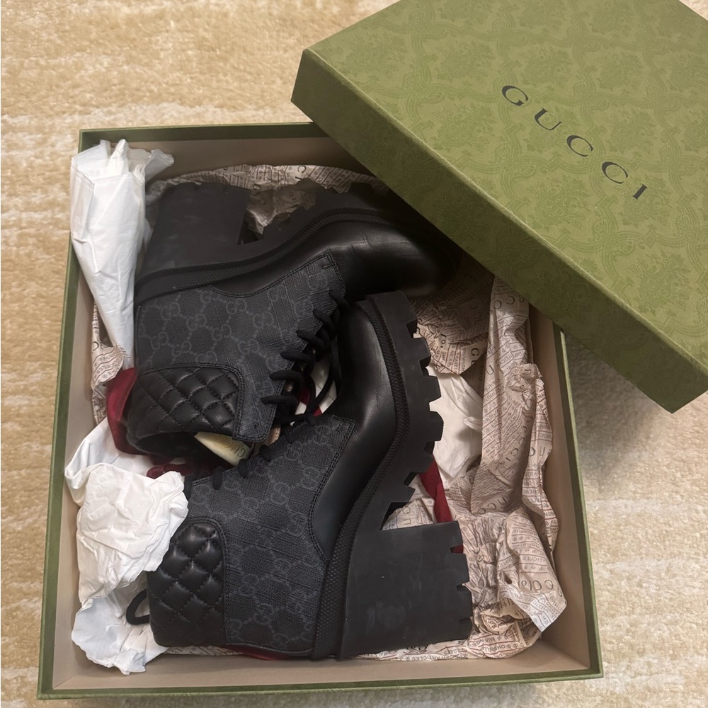 Gucci Apollo Calfskin GG Supreme Lace up Ankle Boots Size 36